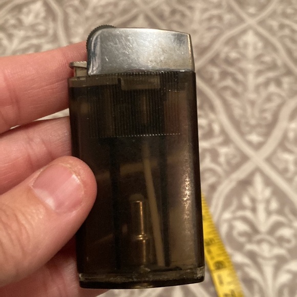 Vintage Cigarette Lighter - Picture 4 of 7